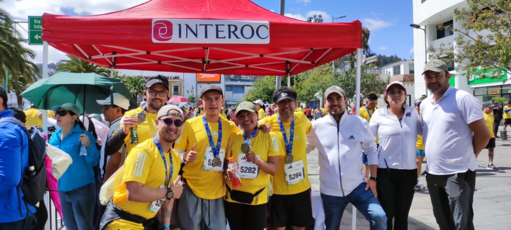 Equipo de Interoc participando en las carreras La QUITO ÚLTIMAS NOTICIAS 15K y la RUTA DE LAS IGLESIAS.