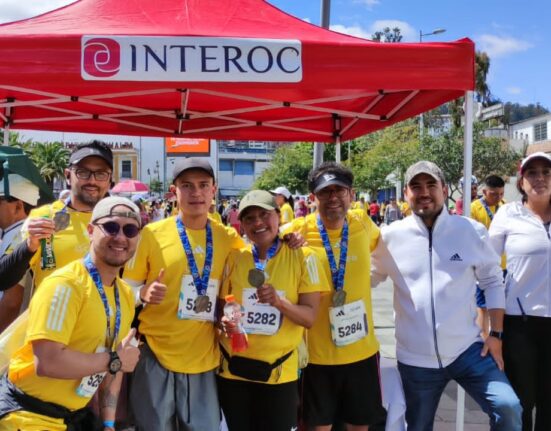 Equipo de Interoc participando en las carreras La QUITO ÚLTIMAS NOTICIAS 15K y la RUTA DE LAS IGLESIAS.